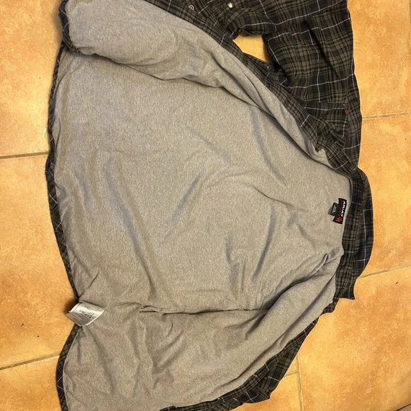 Ariat FR men XL insulated shirt jacket - Picture 7 of 8